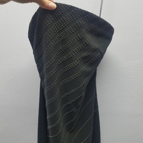 Black dress - Picture 2 of 3